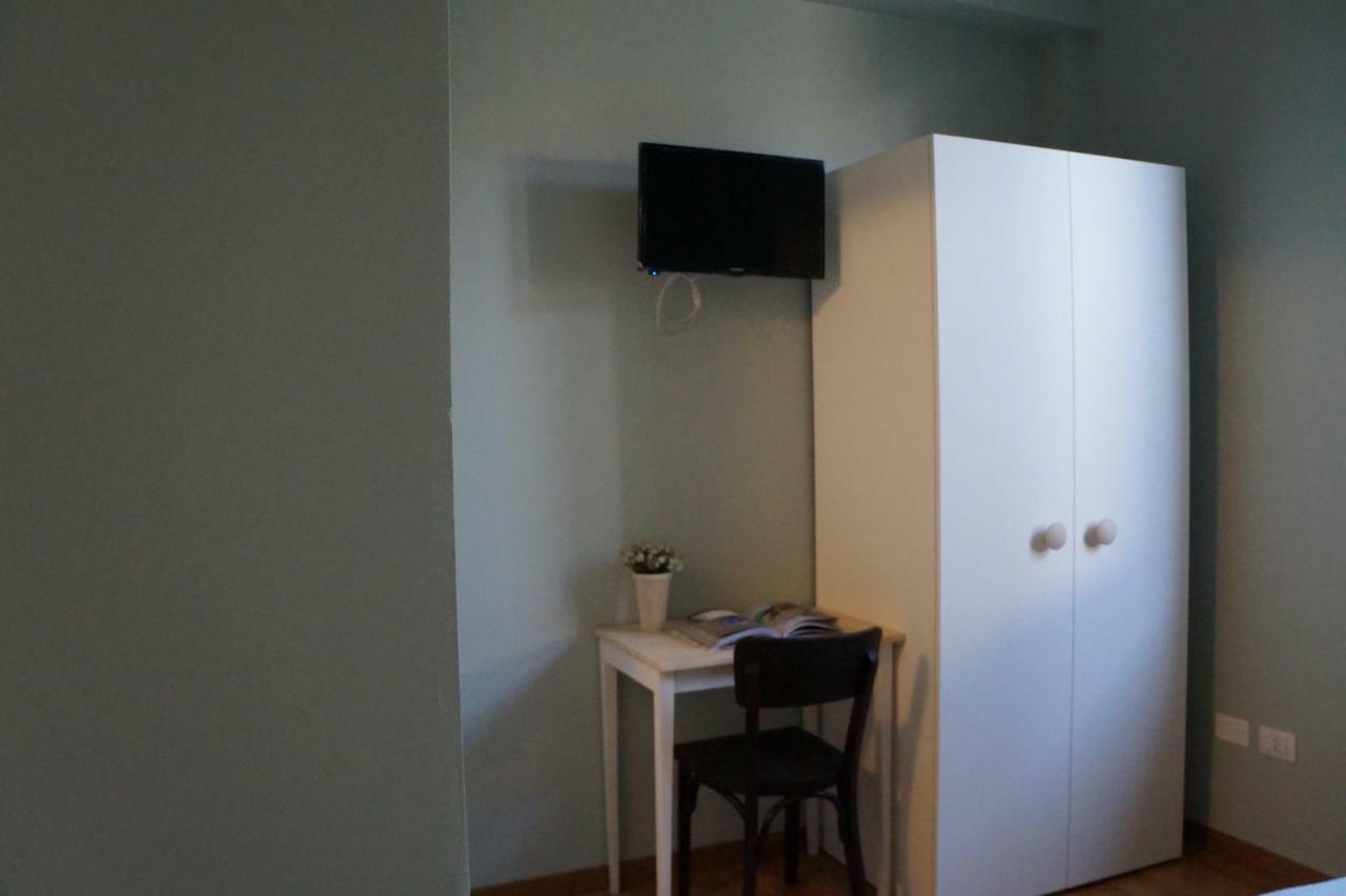 Il Vicolo 48 Bed & Breakfast Pesaro Ngoại thất bức ảnh