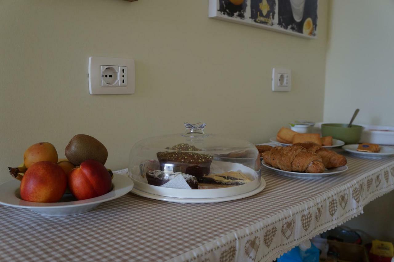 Il Vicolo 48 Bed & Breakfast Pesaro Ngoại thất bức ảnh