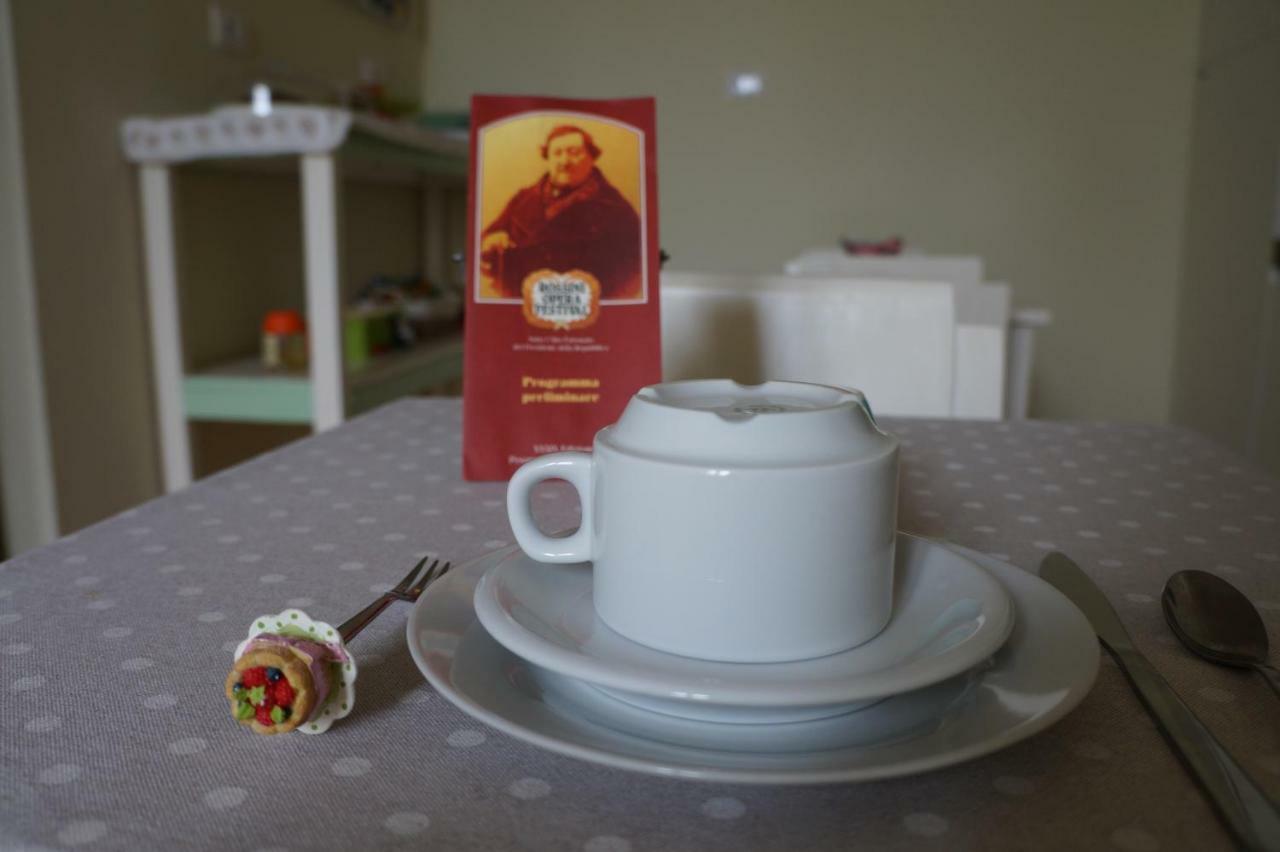 Il Vicolo 48 Bed & Breakfast Pesaro Ngoại thất bức ảnh