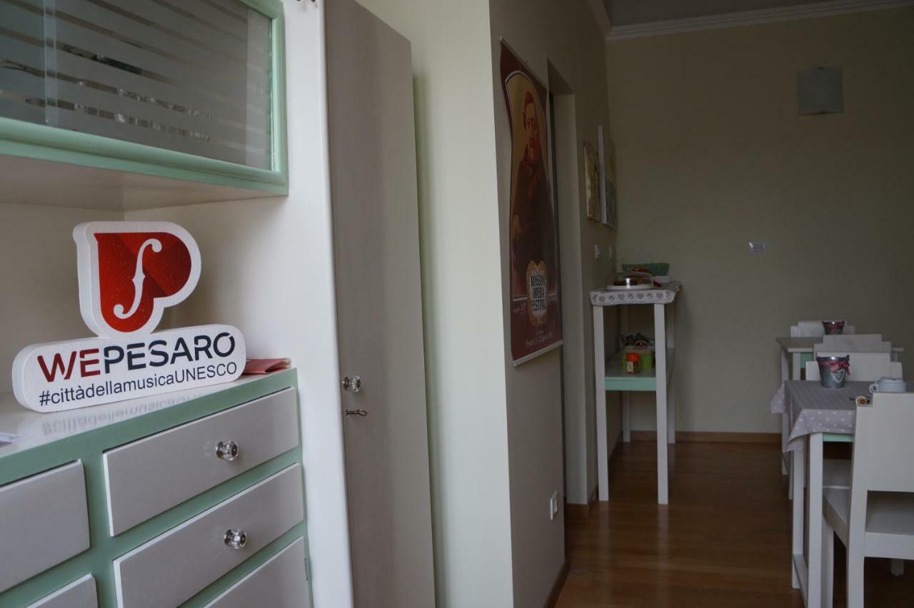 Il Vicolo 48 Bed & Breakfast Pesaro Ngoại thất bức ảnh
