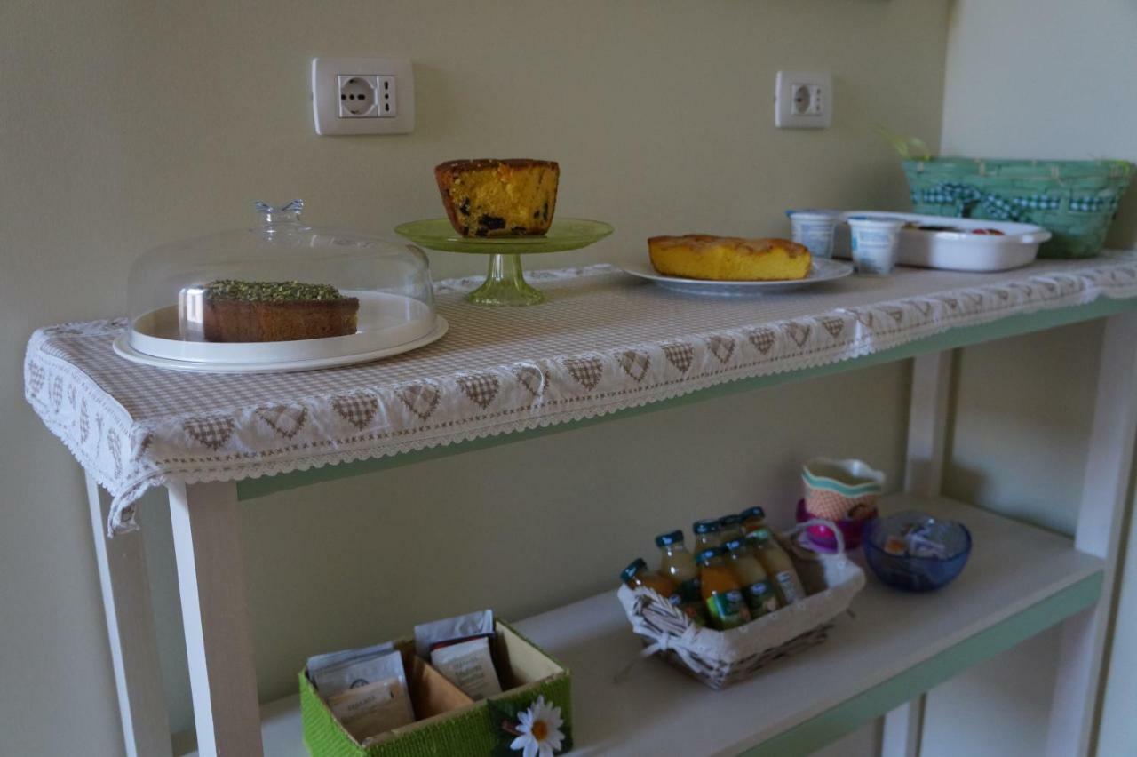 Il Vicolo 48 Bed & Breakfast Pesaro Ngoại thất bức ảnh