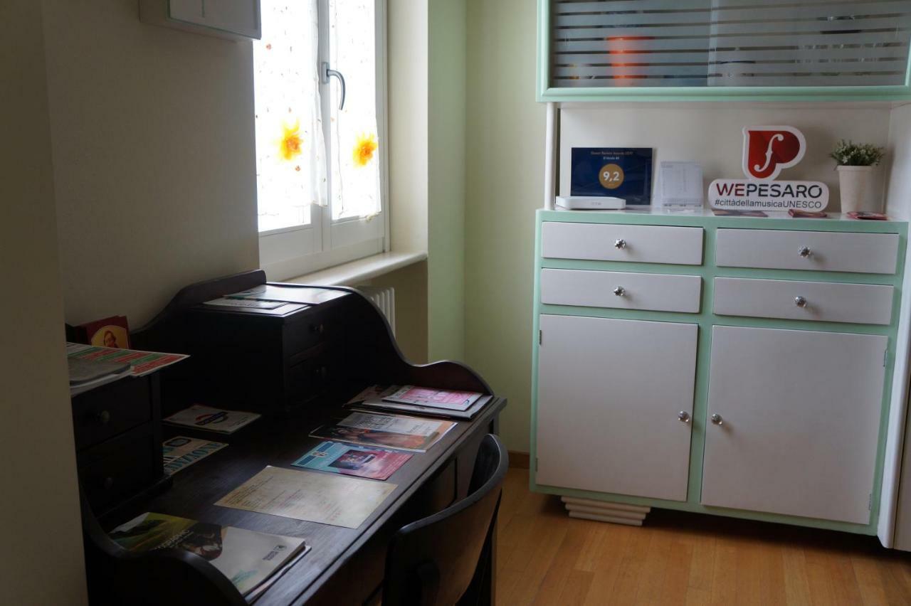 Il Vicolo 48 Bed & Breakfast Pesaro Ngoại thất bức ảnh