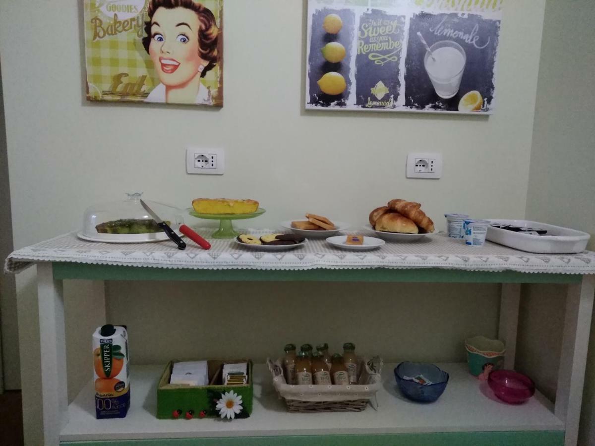 Il Vicolo 48 Bed & Breakfast Pesaro Ngoại thất bức ảnh