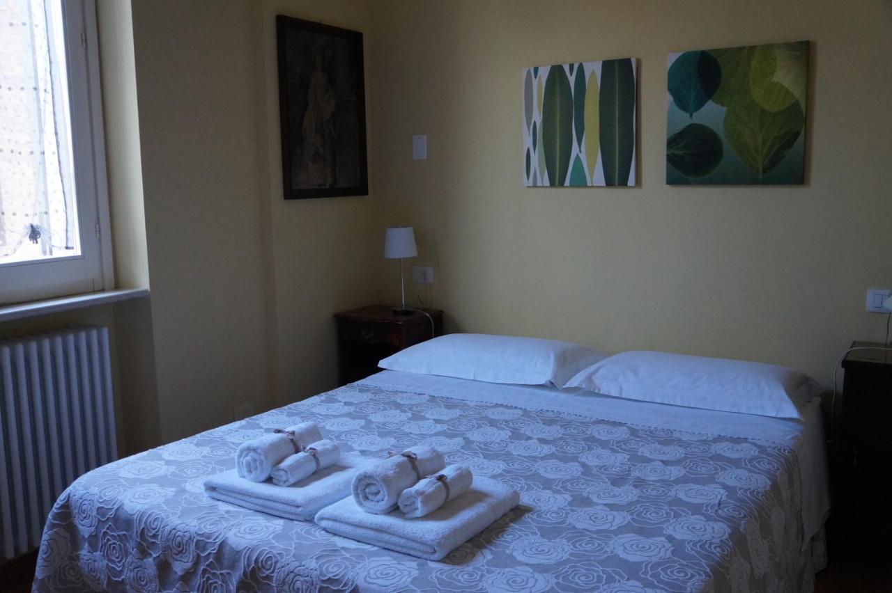 Il Vicolo 48 Bed & Breakfast Pesaro Ngoại thất bức ảnh